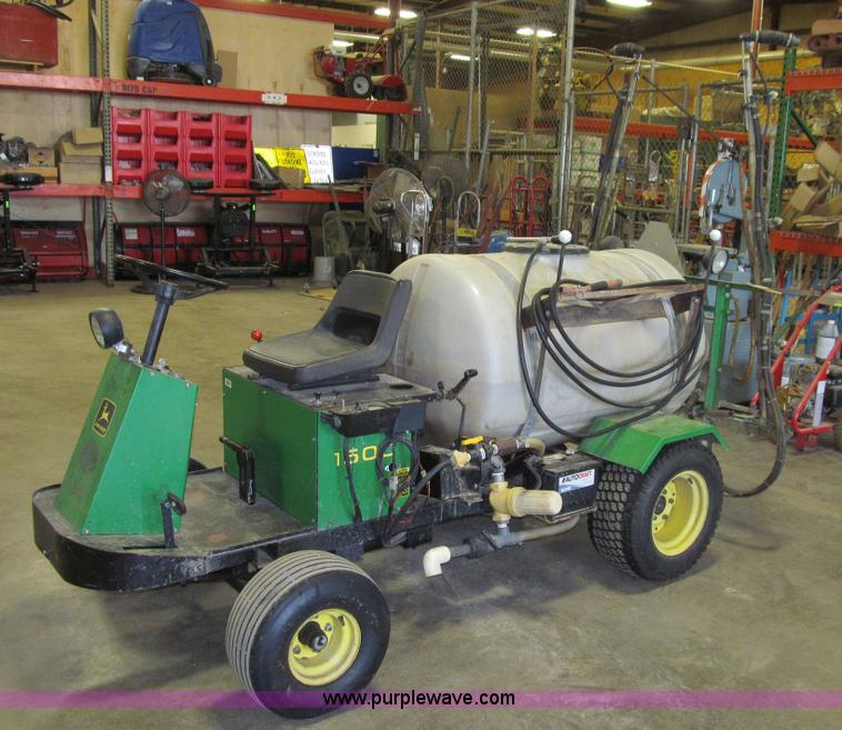 image for item K6297 John Deere 1500 self-propelled sprayer