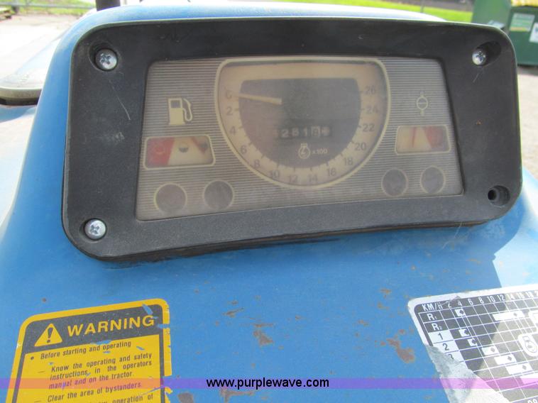 image for item K6331 1983 Ford 3910 tractor