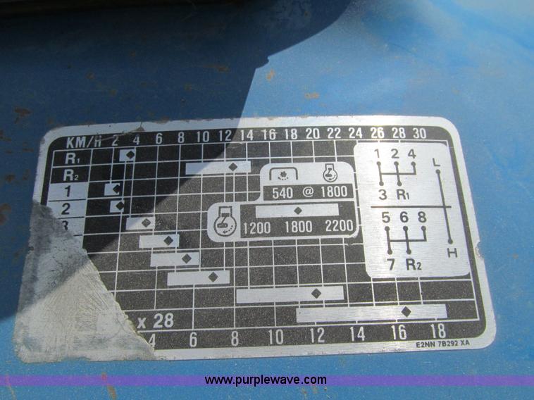 image for item K6331 1983 Ford 3910 tractor