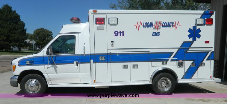 image for item K8180 1999 Ford Econoline E450 ambulance