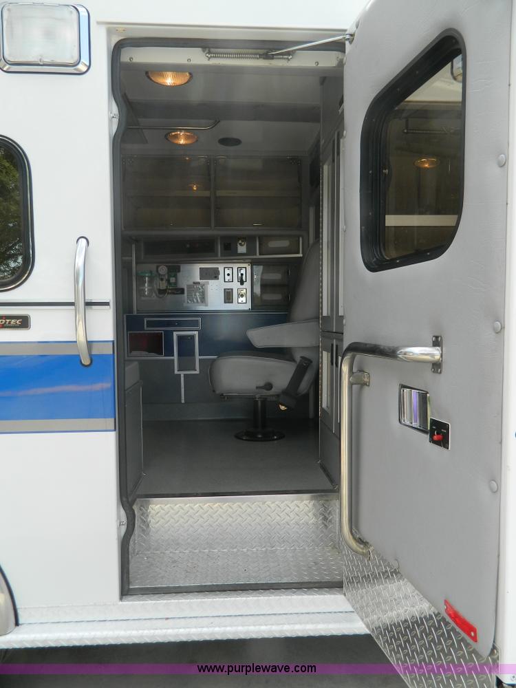 image for item K8180 1999 Ford Econoline E450 ambulance