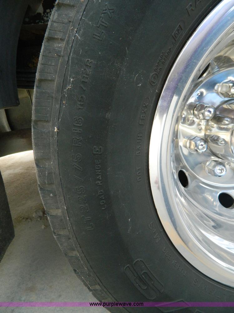 image for item K8180 1999 Ford Econoline E450 ambulance