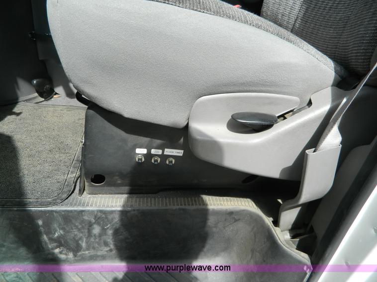 image for item K8180 1999 Ford Econoline E450 ambulance