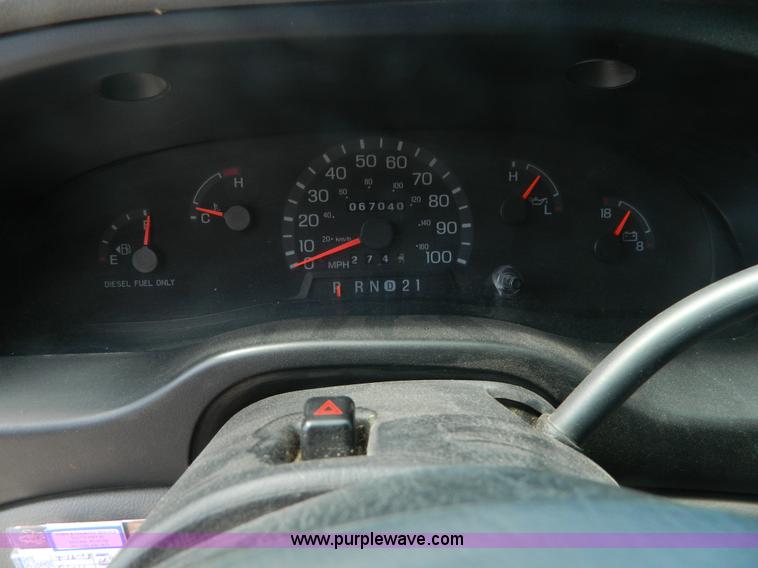 image for item K8180 1999 Ford Econoline E450 ambulance