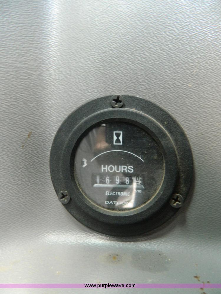 image for item K8180 1999 Ford Econoline E450 ambulance