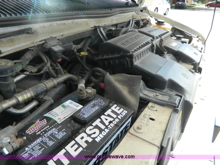 image for item K8180 1999 Ford Econoline E450 ambulance