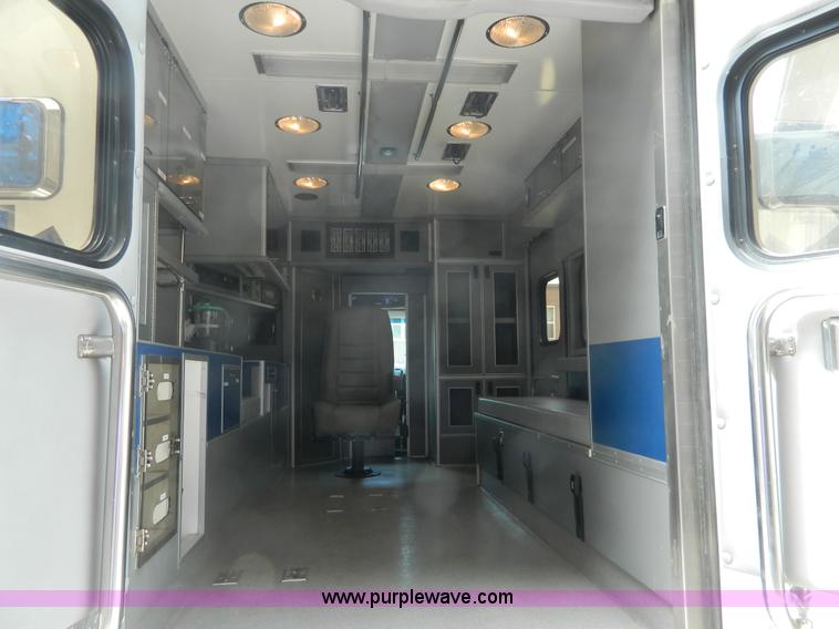 image for item K8180 1999 Ford Econoline E450 ambulance