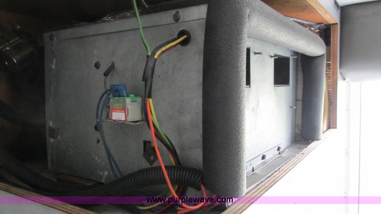 image for item L5253 2004 Ford F350 Super Duty ambulance