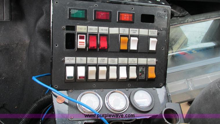 image for item L5253 2004 Ford F350 Super Duty ambulance