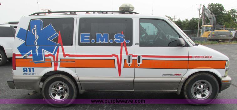 image for item L5254 2002 Chevrolet Astro van