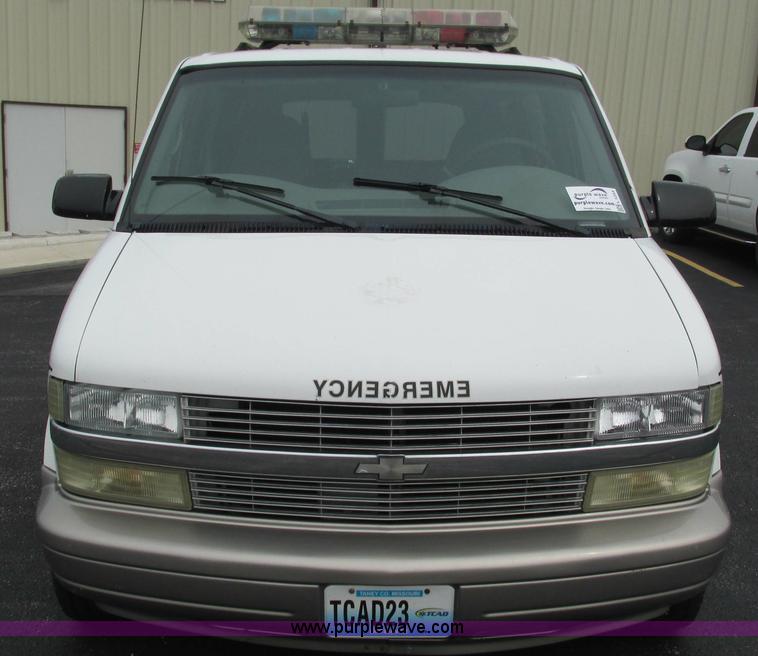 image for item L5254 2002 Chevrolet Astro van