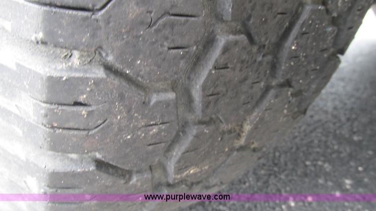 image for item L5254 2002 Chevrolet Astro van