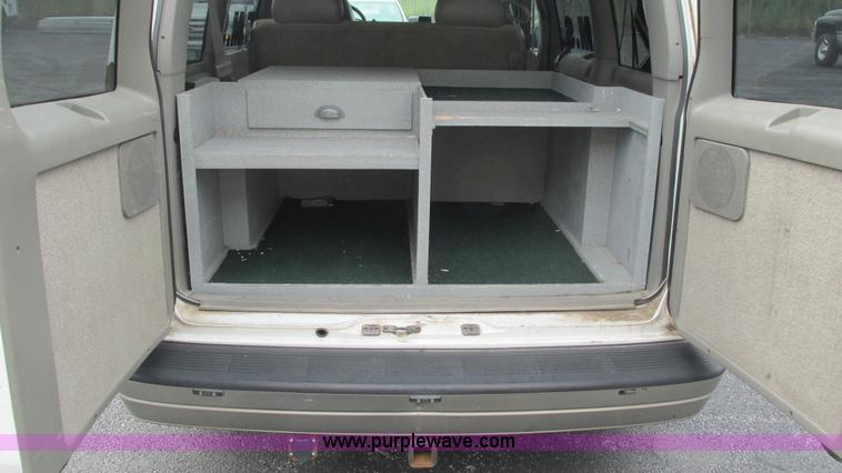 image for item L5254 2002 Chevrolet Astro van