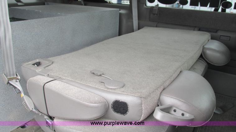 image for item L5254 2002 Chevrolet Astro van