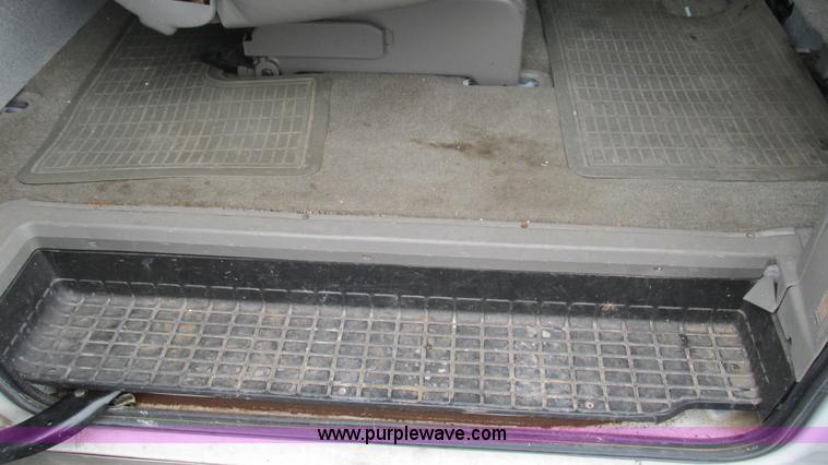 image for item L5254 2002 Chevrolet Astro van