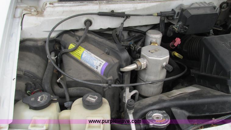 image for item L5254 2002 Chevrolet Astro van