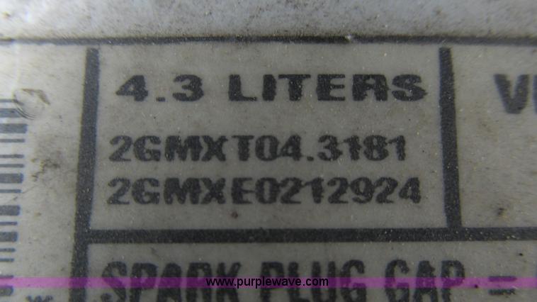 image for item L5254 2002 Chevrolet Astro van