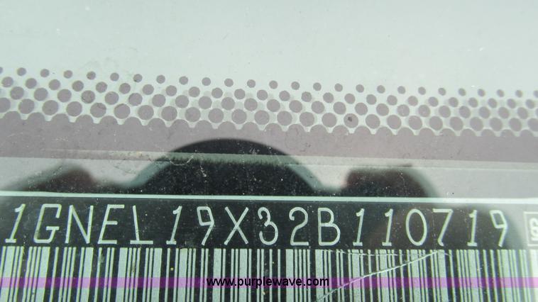 image for item L5254 2002 Chevrolet Astro van