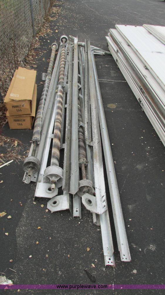 image for item L5255 (3) Delden garage doors