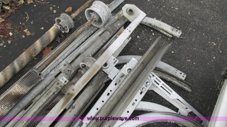 image for item L5255 (3) Delden garage doors