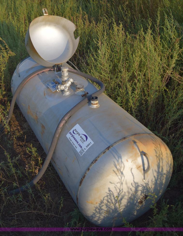 image for item L5801 1987 American Welding propane tank