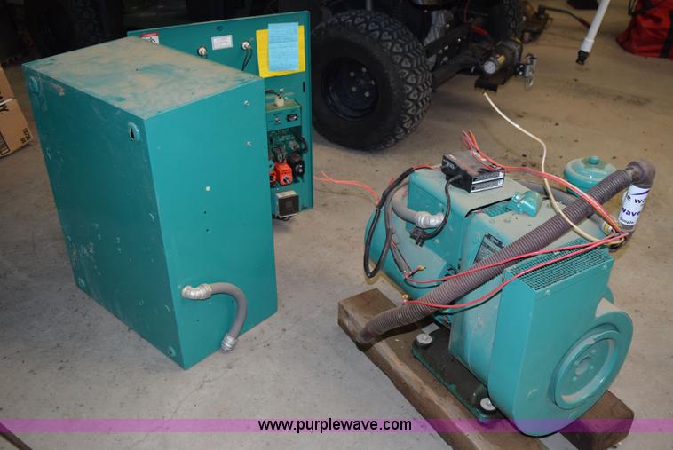 image for item L5805 Onan 2.5 generator set