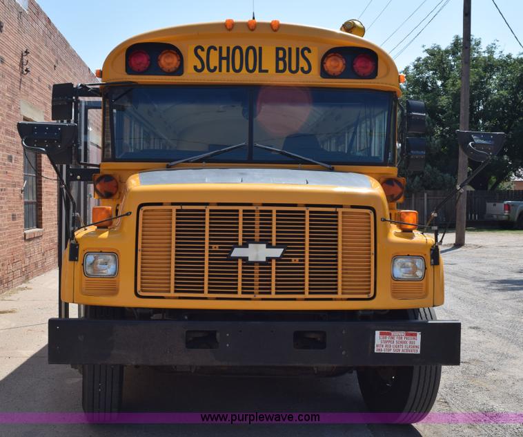 image for item L5810 1998 Chevrolet school bus