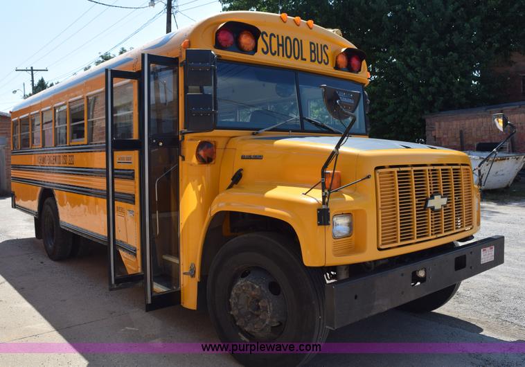 image for item L5810 1998 Chevrolet school bus