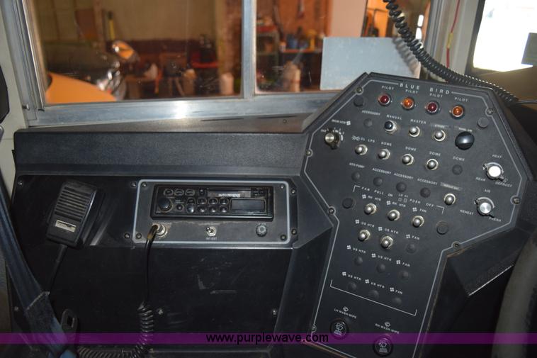 image for item L5810 1998 Chevrolet school bus