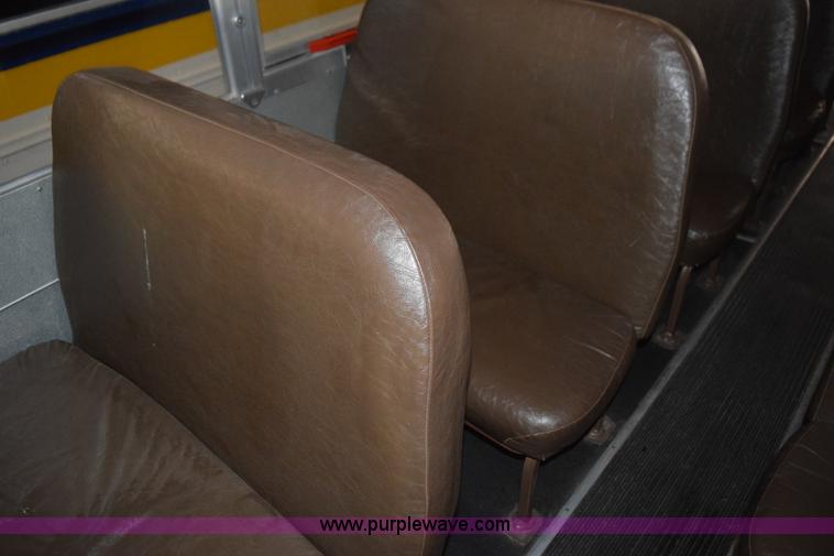 image for item L5810 1998 Chevrolet school bus