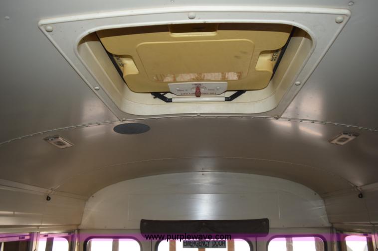 image for item L5810 1998 Chevrolet school bus