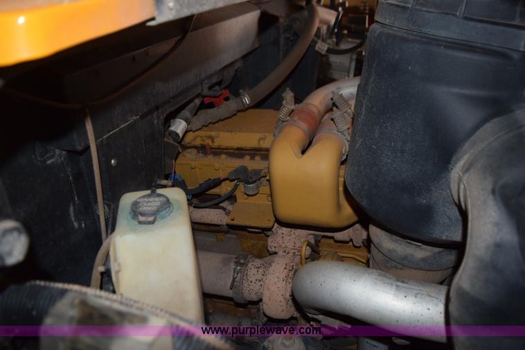 image for item L5810 1998 Chevrolet school bus