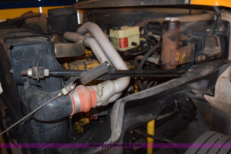 image for item L5810 1998 Chevrolet school bus