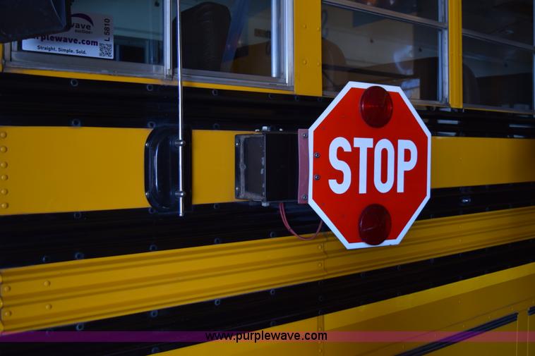 image for item L5810 1998 Chevrolet school bus