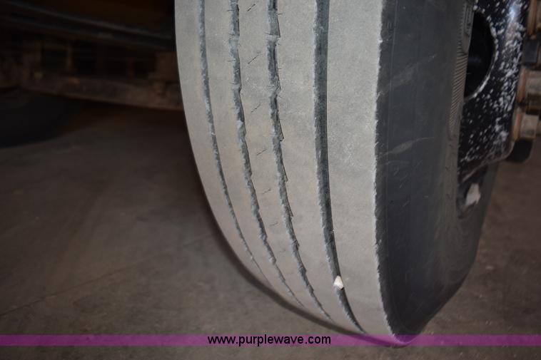 image for item L5810 1998 Chevrolet school bus