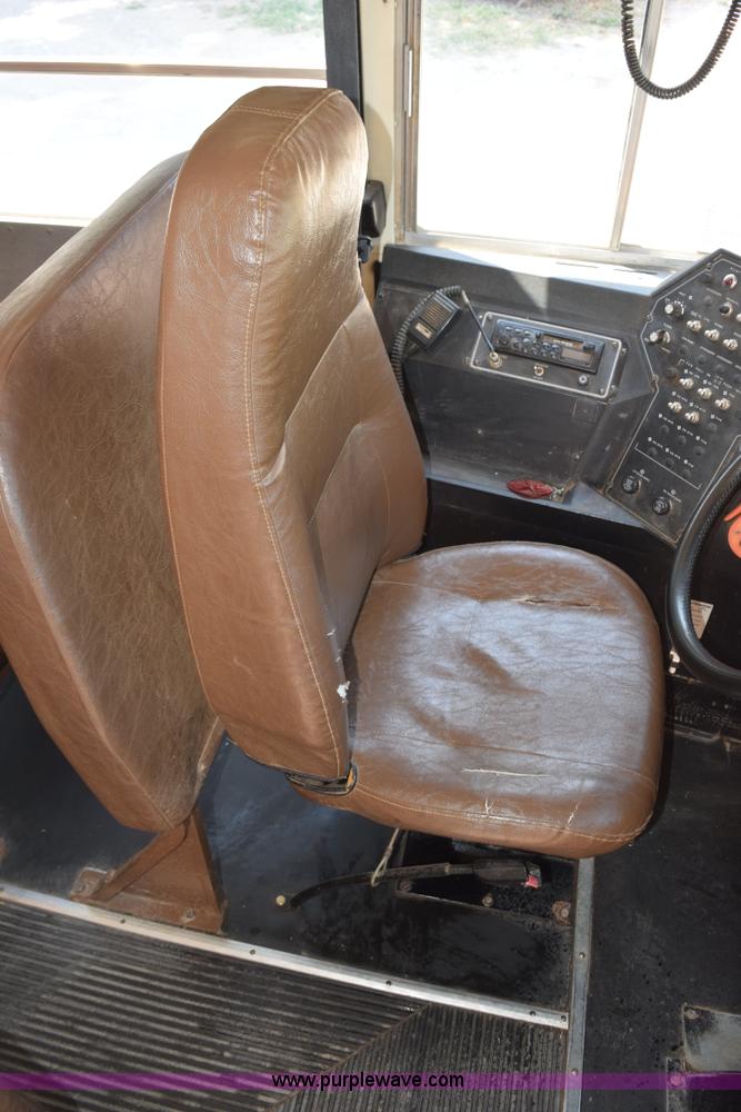 image for item L5811 1997 Chevrolet B7 school bus