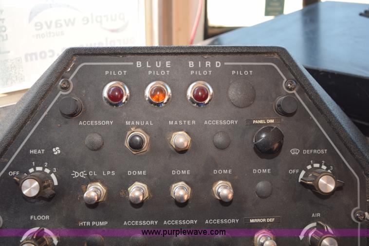 image for item L5811 1997 Chevrolet B7 school bus