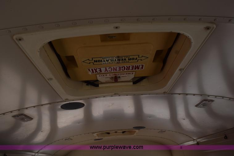 image for item L5811 1997 Chevrolet B7 school bus