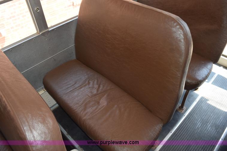 image for item L5811 1997 Chevrolet B7 school bus