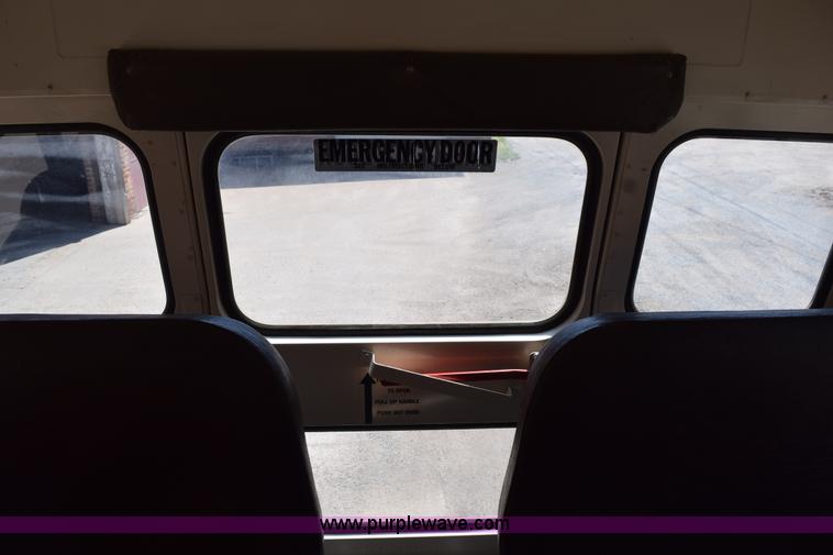 image for item L5811 1997 Chevrolet B7 school bus