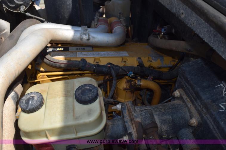 image for item L5811 1997 Chevrolet B7 school bus