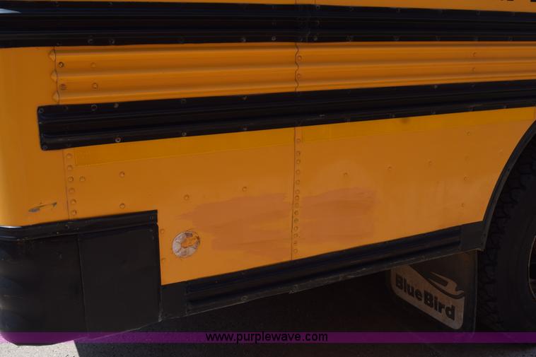 image for item L5811 1997 Chevrolet B7 school bus