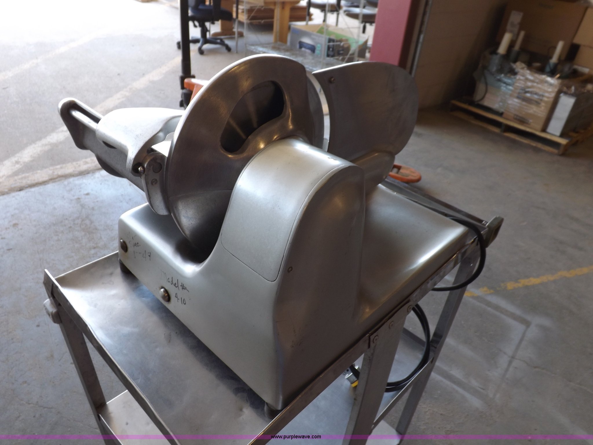 Hobart 410 slicer in Garden City, KS Item J6851 sold Purple Wave