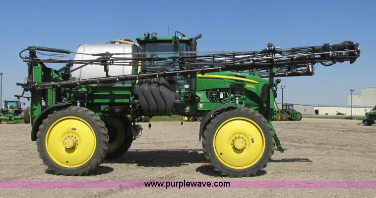 image for item A8853 2012 John Deere 4830 self-propelled sprayer