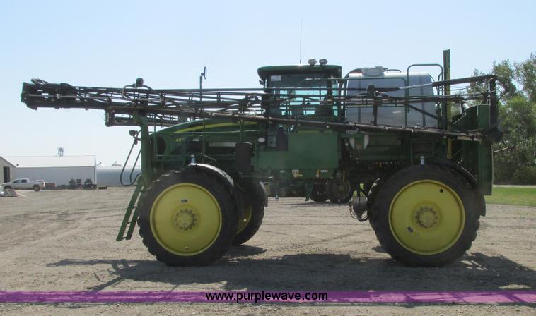 image for item A8853 2012 John Deere 4830 self-propelled sprayer