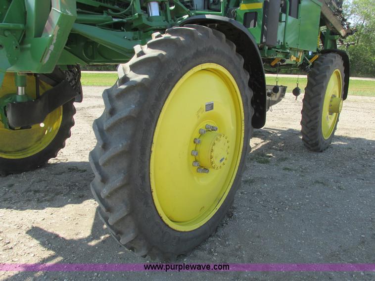 image for item A8853 2012 John Deere 4830 self-propelled sprayer
