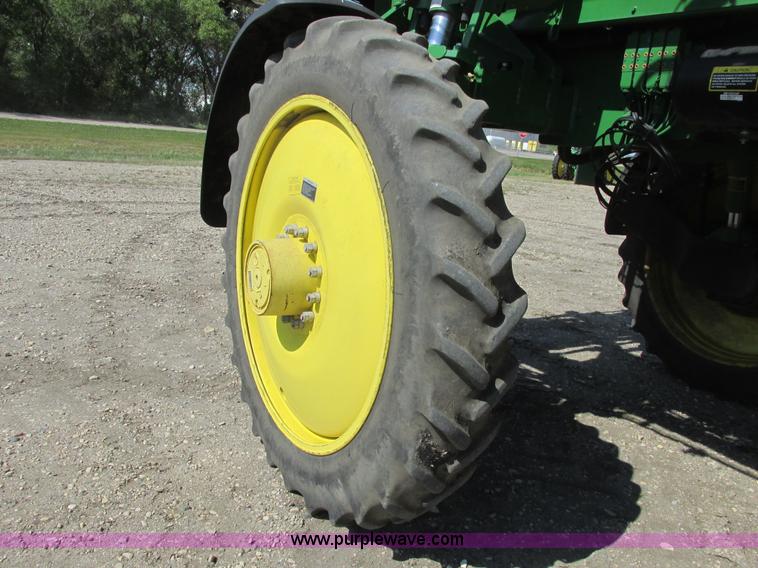 image for item A8853 2012 John Deere 4830 self-propelled sprayer