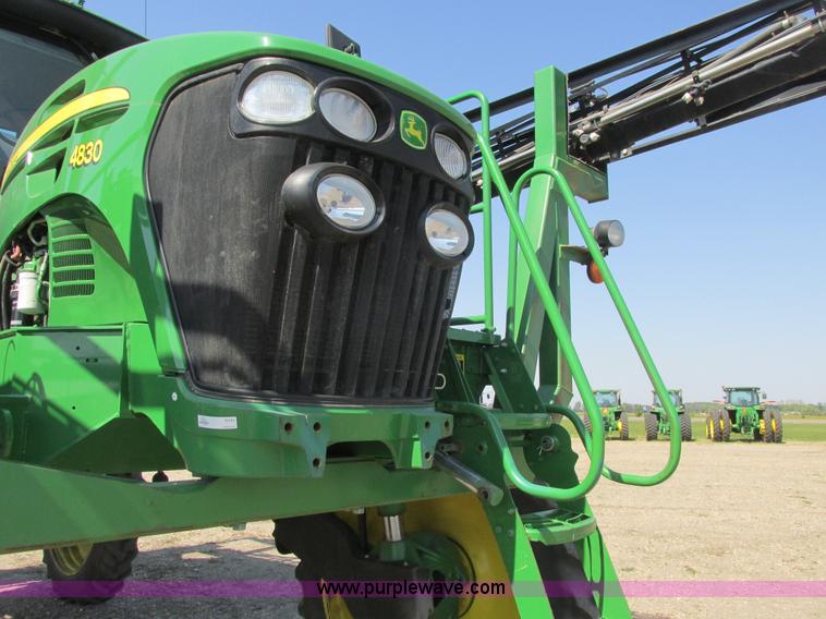 image for item A8853 2012 John Deere 4830 self-propelled sprayer