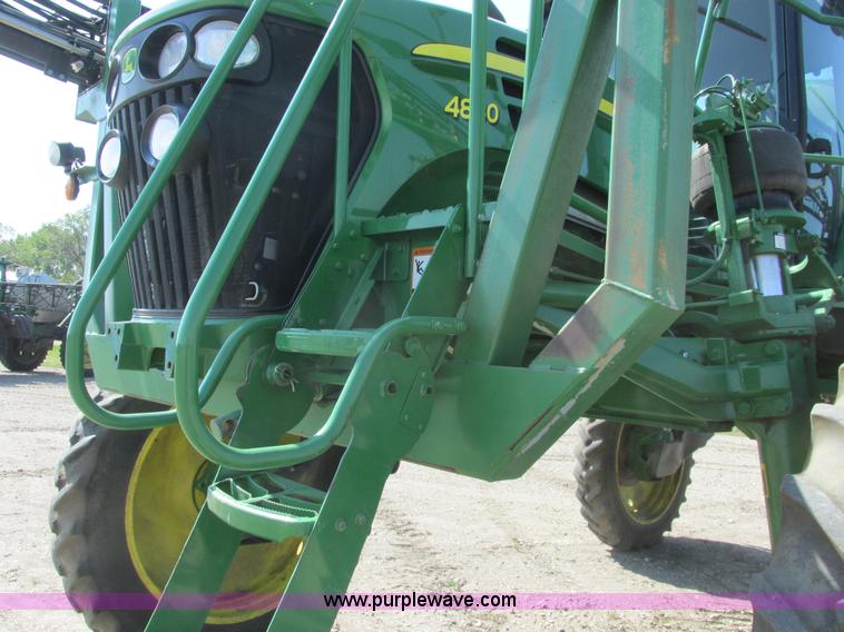 image for item A8853 2012 John Deere 4830 self-propelled sprayer