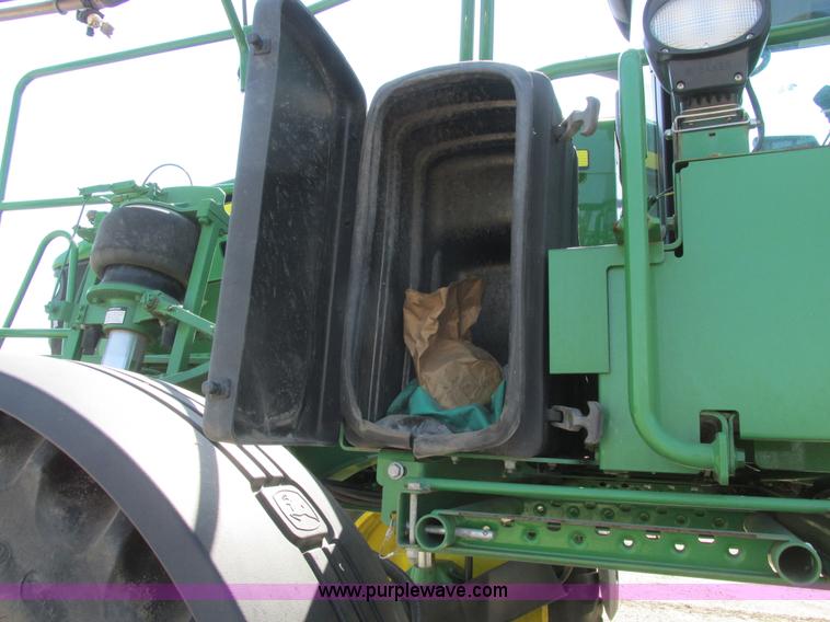 image for item A8853 2012 John Deere 4830 self-propelled sprayer